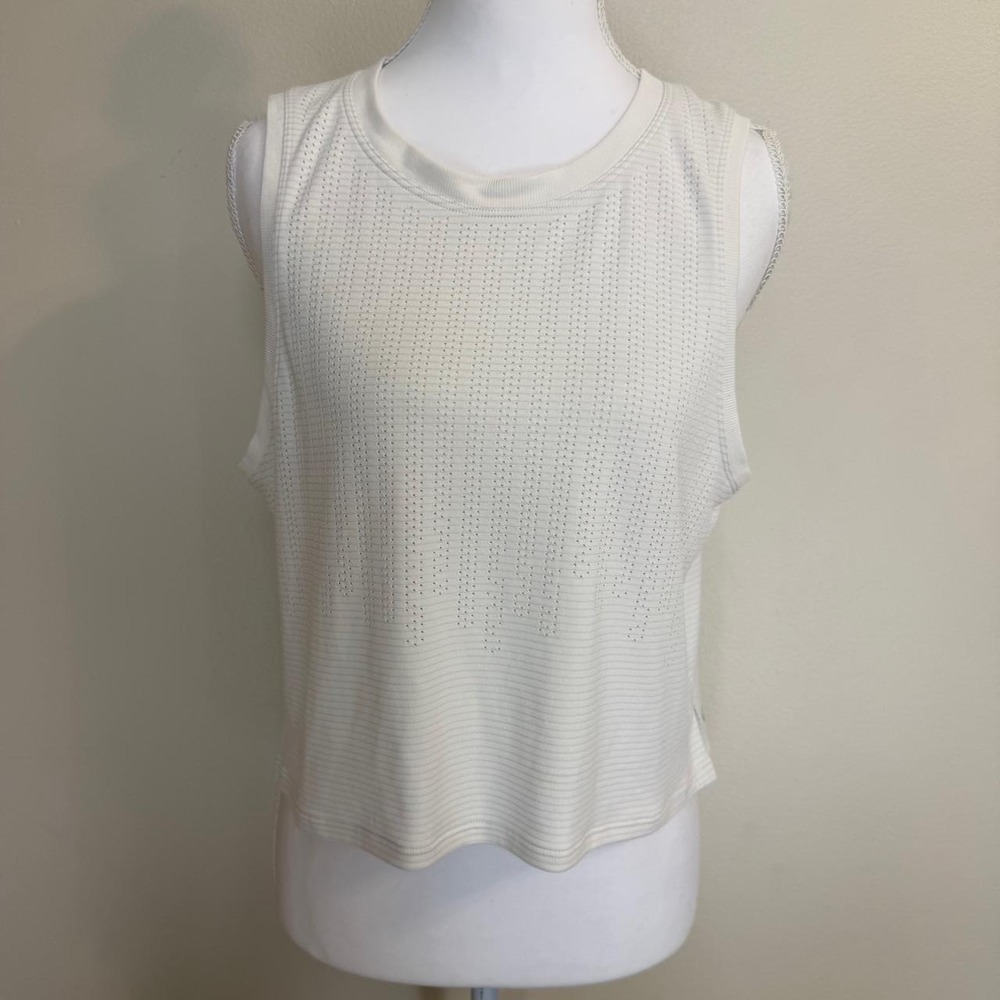 Lululemon White Muscle Tank Too Breathable Womens 6 Performance Activewear